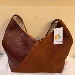 In-store Exclusive 2-Tone OS Naomi Tote 🦄